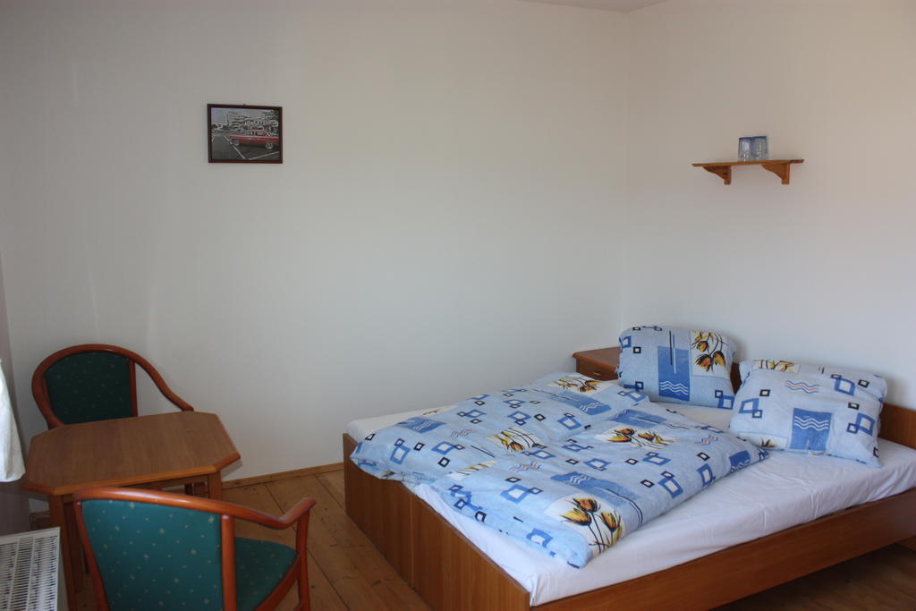 Penzion Jaros Popuvky Habitación foto